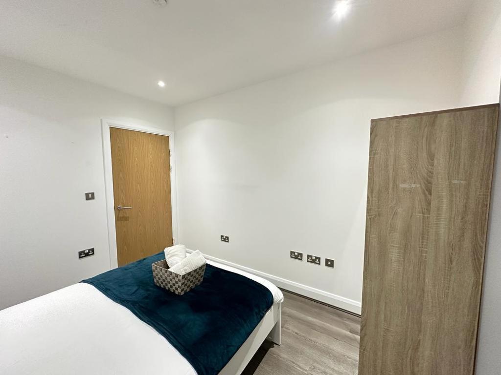 Luxury 2 Bedroom Penthouse Near Appartamento Londra