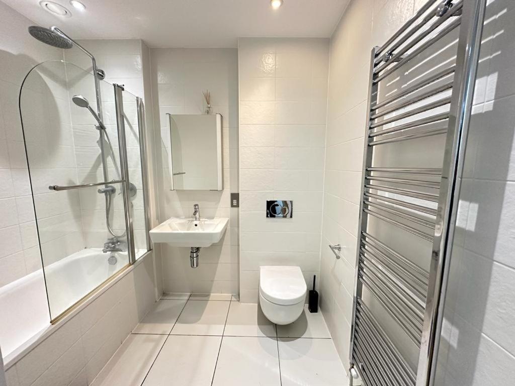 Appartamento Luxury 2 Bedroom Penthouse Near Londra