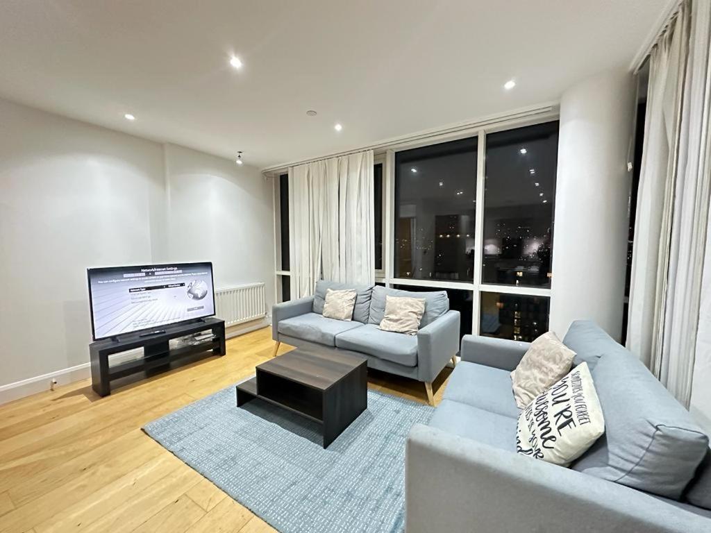 Appartamento Luxury 2 Bedroom Penthouse Near Londra